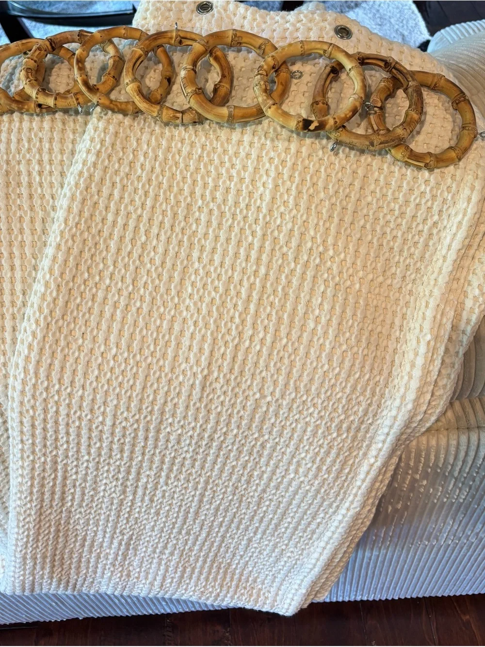 100% Cotton Shower Curtain with Bamboo curtain rings